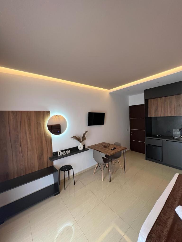 Apartments Sadiku With Sea View Saranda Extérieur photo